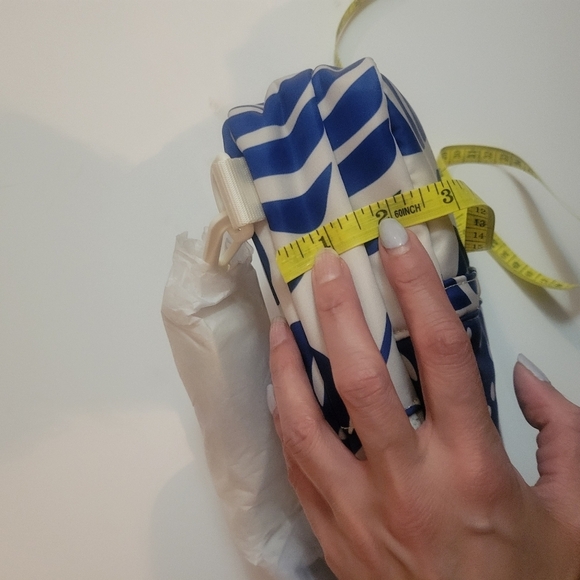 GOGO | Ava Sling Bag in Blue and White Print New With Tags Boho Chic Travel Bag - Picture 5 of 10